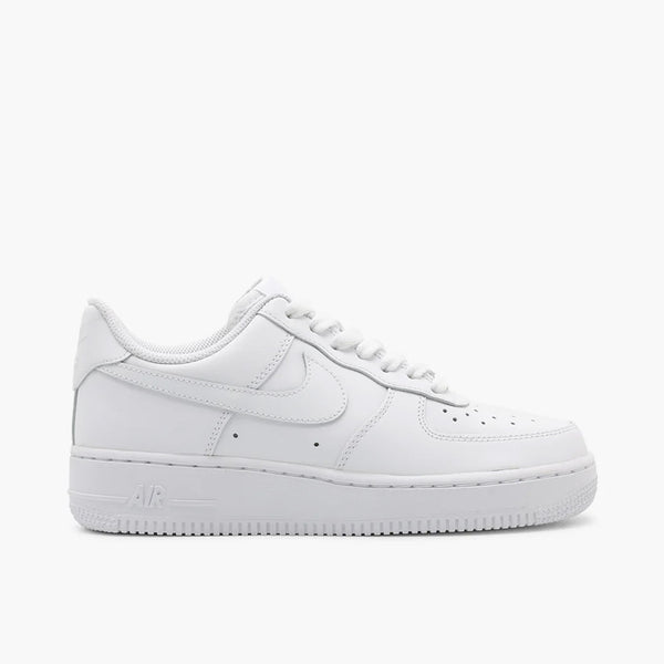 Nike woman best sale air force 1