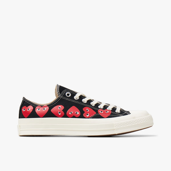 Converse heart discount black