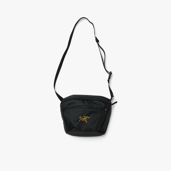 【ARC’TERYX × BEAMS】Mantis2 Waist Pack Arc'teryx x BEAMS Mantis2 Waistpack Dimensions - SS22 - US
