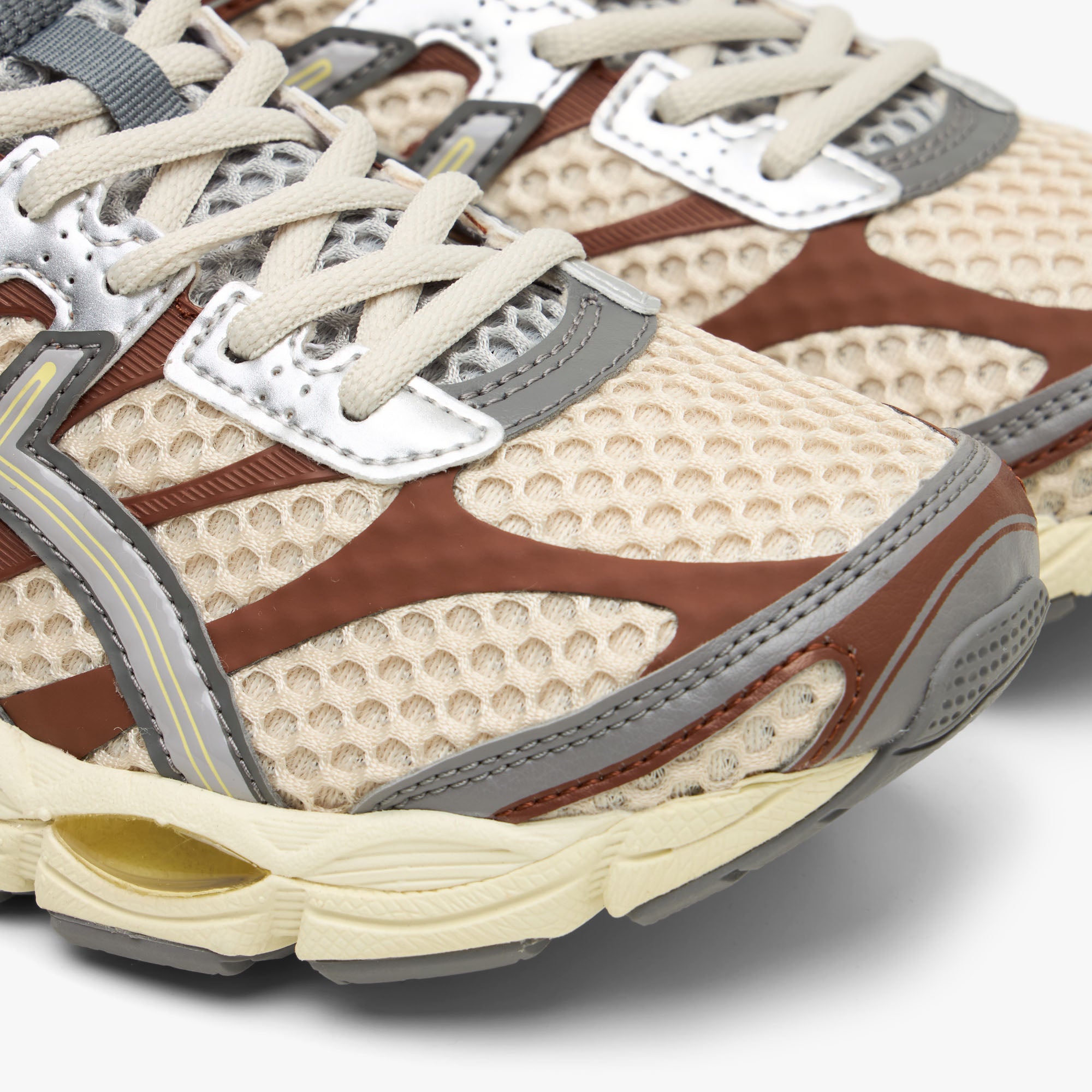 ASICS x EMMI Gel-Cumulus 16 Beige / Grey – Livestock