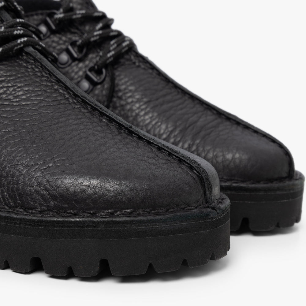 Clarks desert trek black leather hotsell