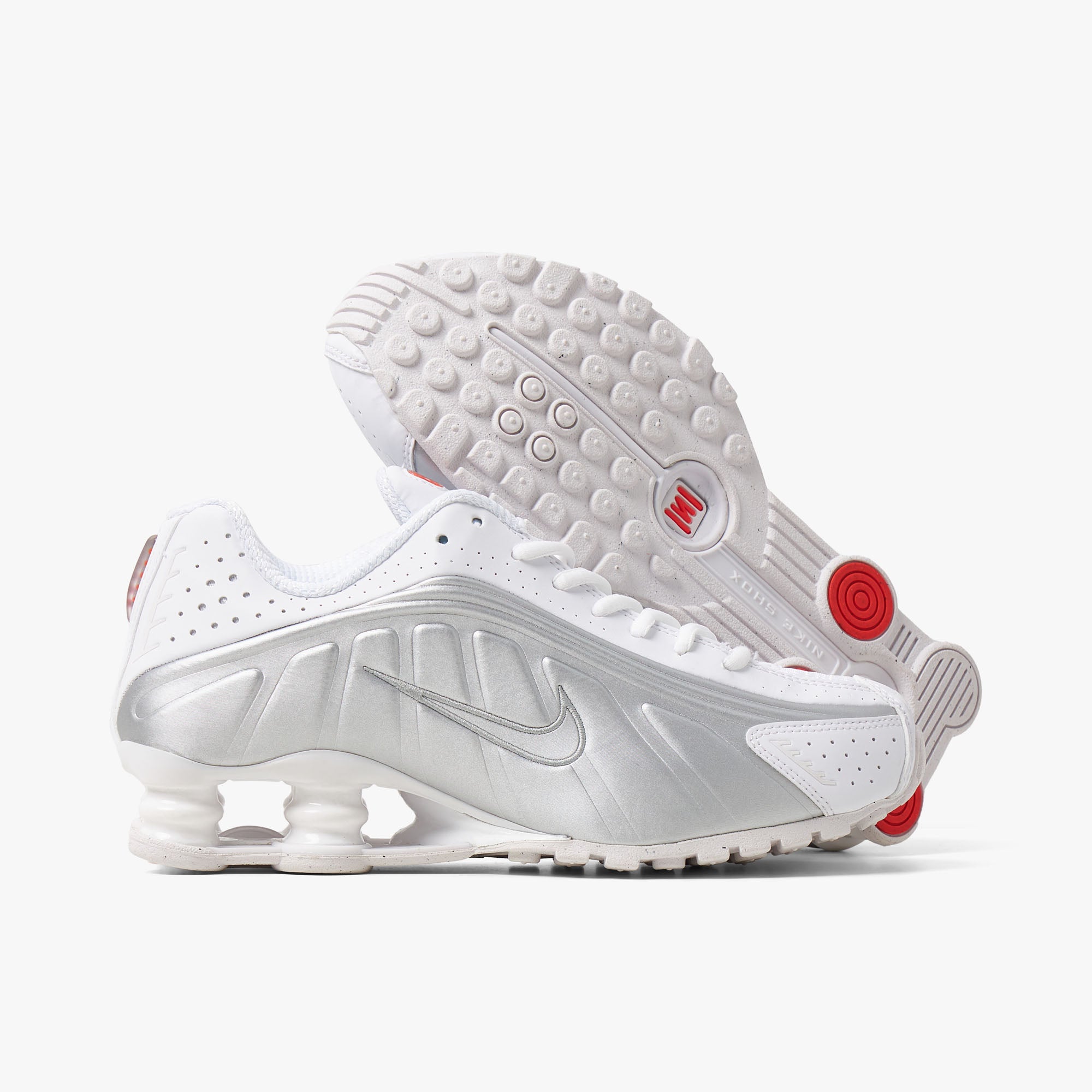 Nike Women s Shox R4 White White Metallic Silver Livestock