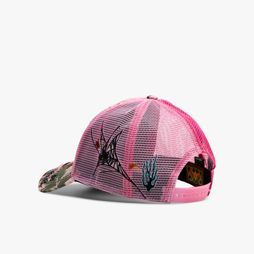 帽子 b.eautiful Biyu Trucker Hat pink camo b.Eautiful Biyu Trucker Hat Pink Plush / Pink Camo – Livestock