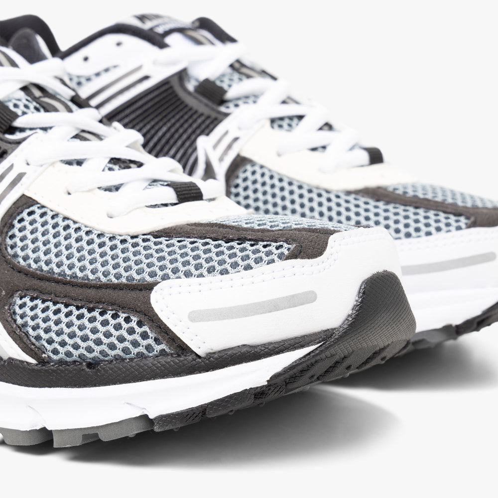 Nike running zoom vomero 5 se sp hot sale
