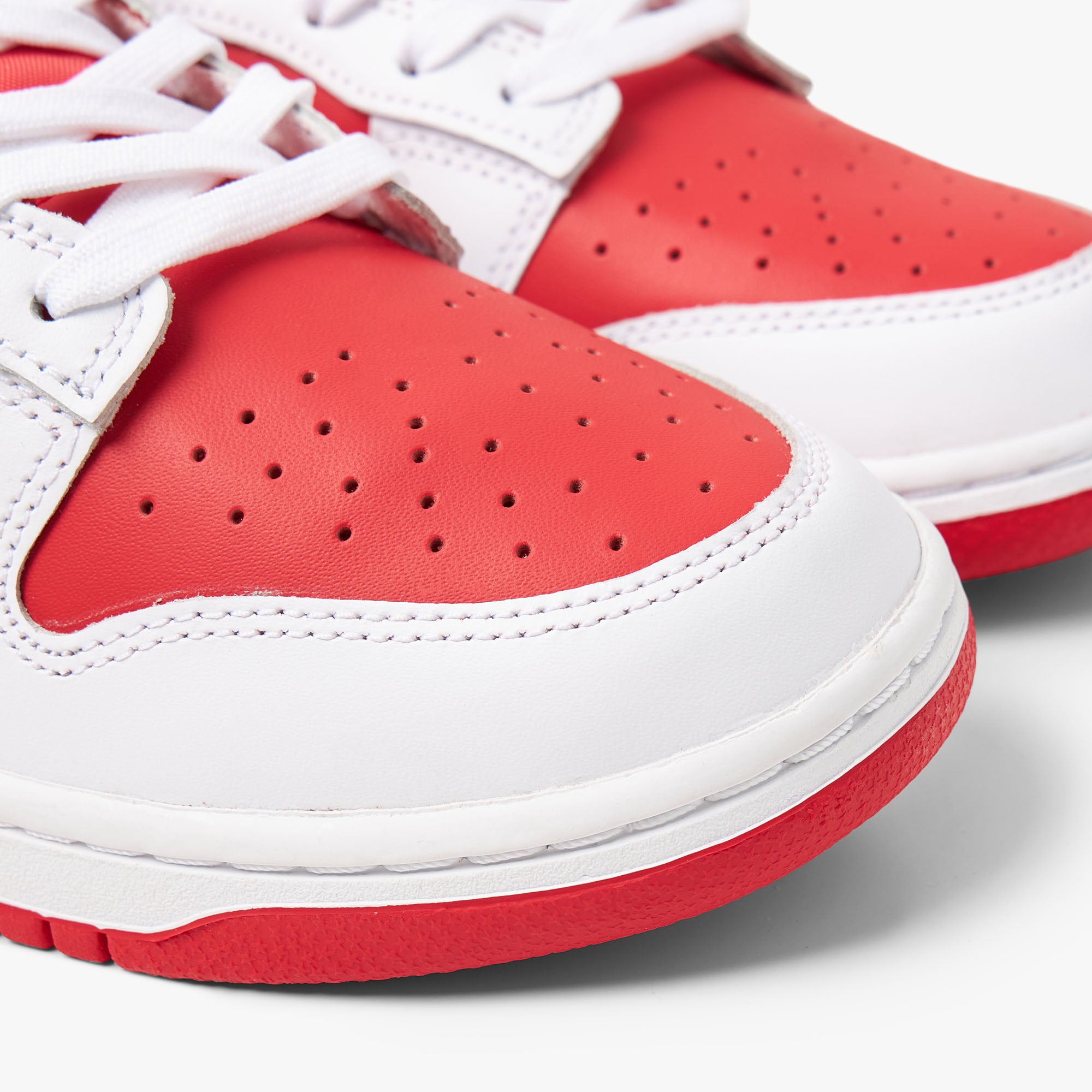 Nike dunks tb shoes red and white online