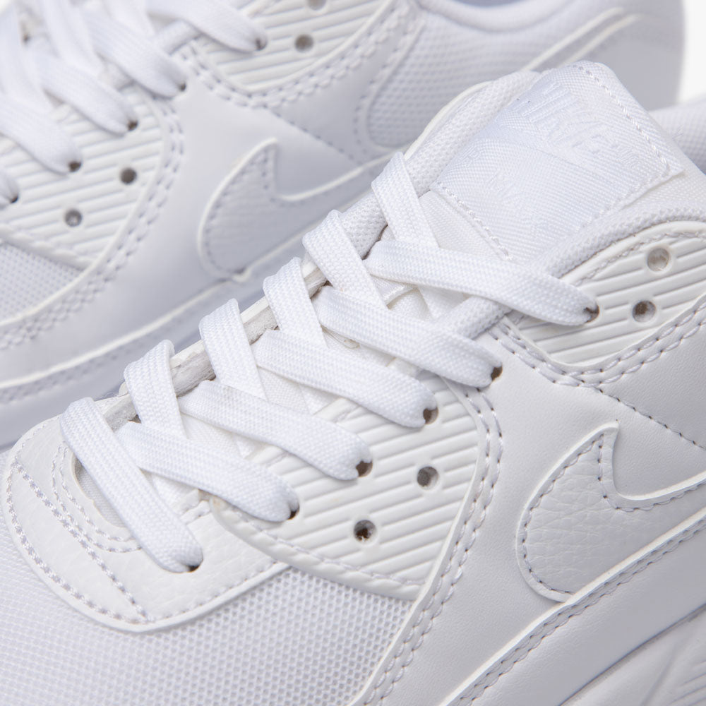 Womens white air max online