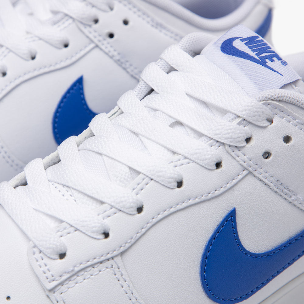 Nike dunk low all white store