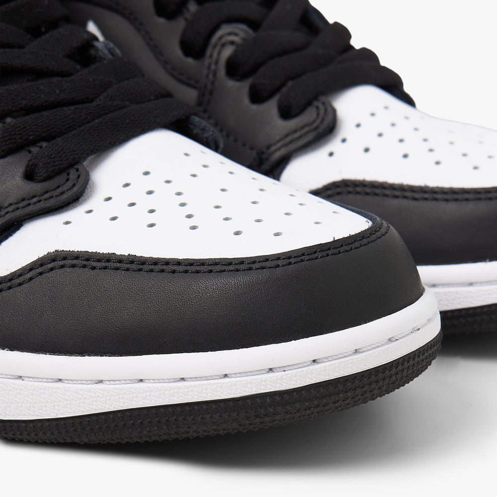 Jordan 1 Retro High OG Black White