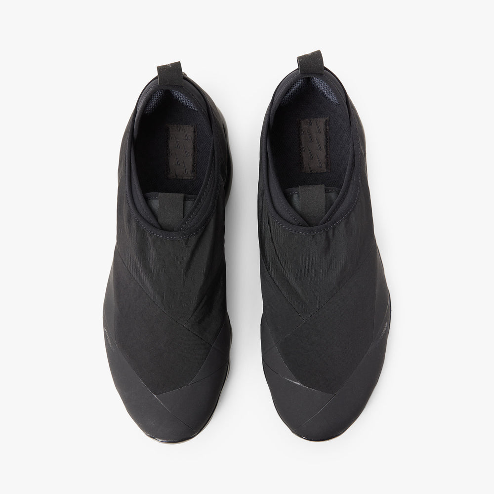 Nike vapormax moc 2 triple black hotsell