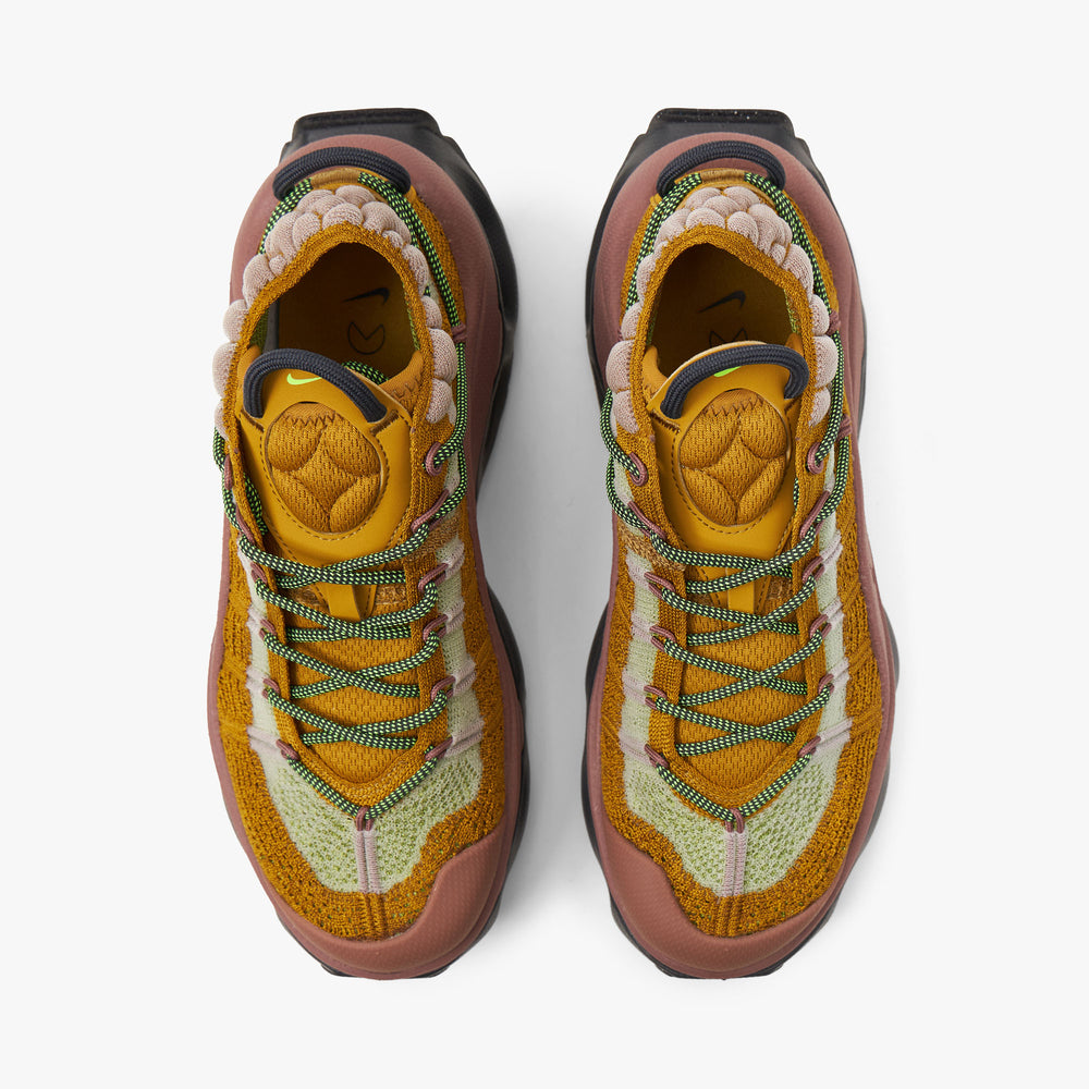 Nike Women s Air Max Flyknit Venture Bronzine Volt Smokey