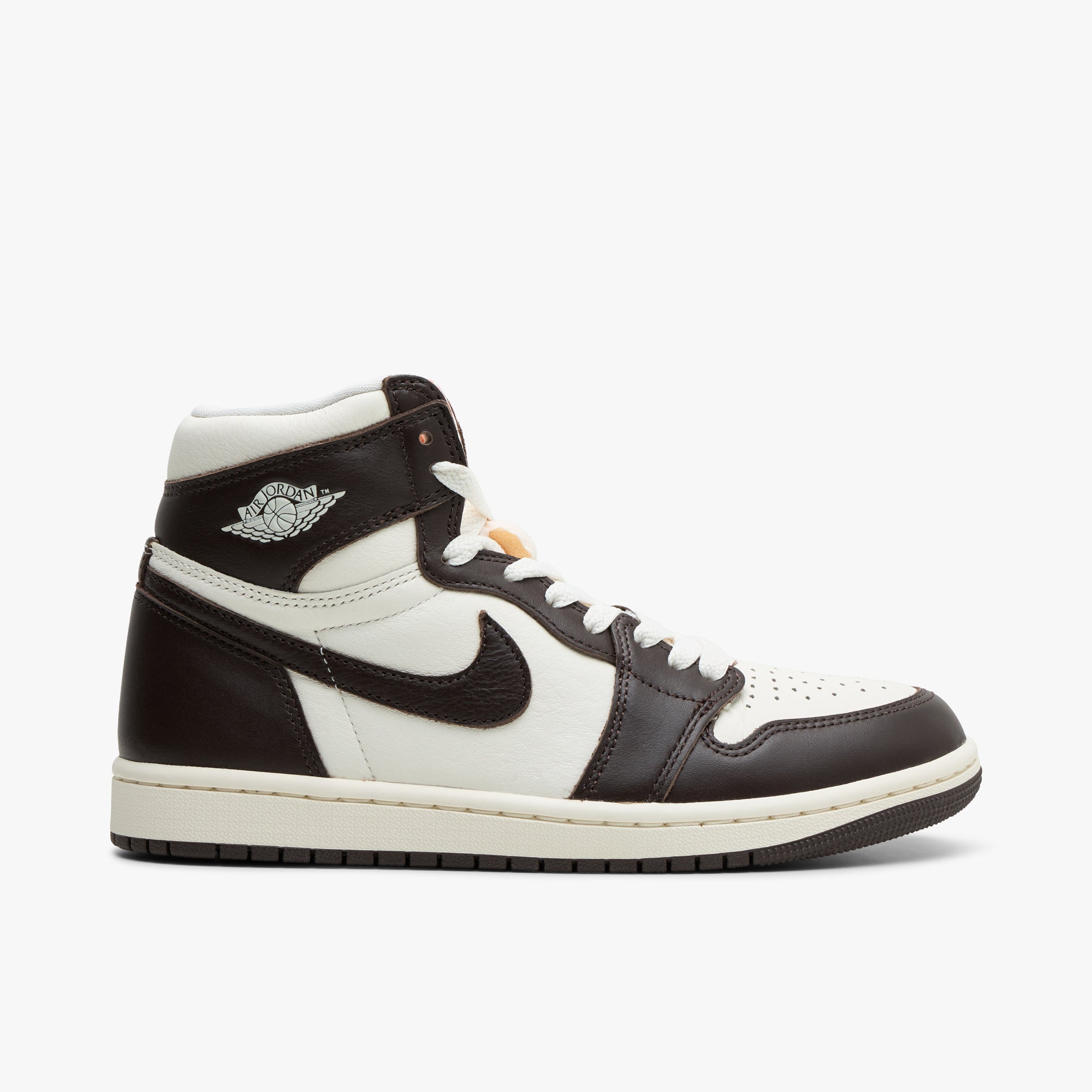靴 NIKE AIR JORDAN 1 RETRO HIGH OG 9 Jordan Women's 1 Retro High OG Baroque Brown / Sail – Livestock
