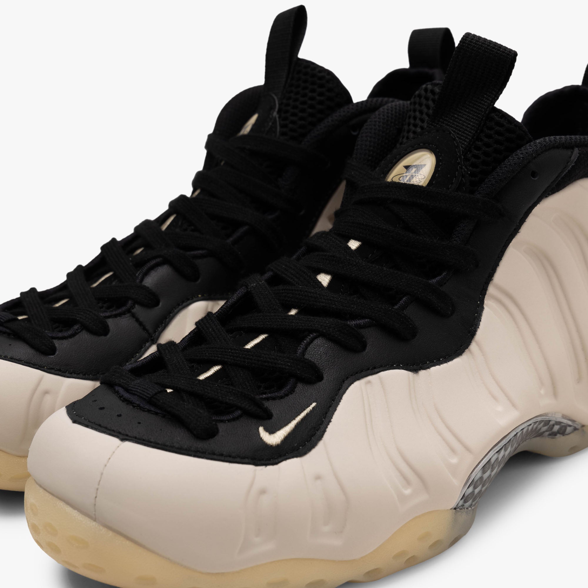 Nike boots foamposite deals