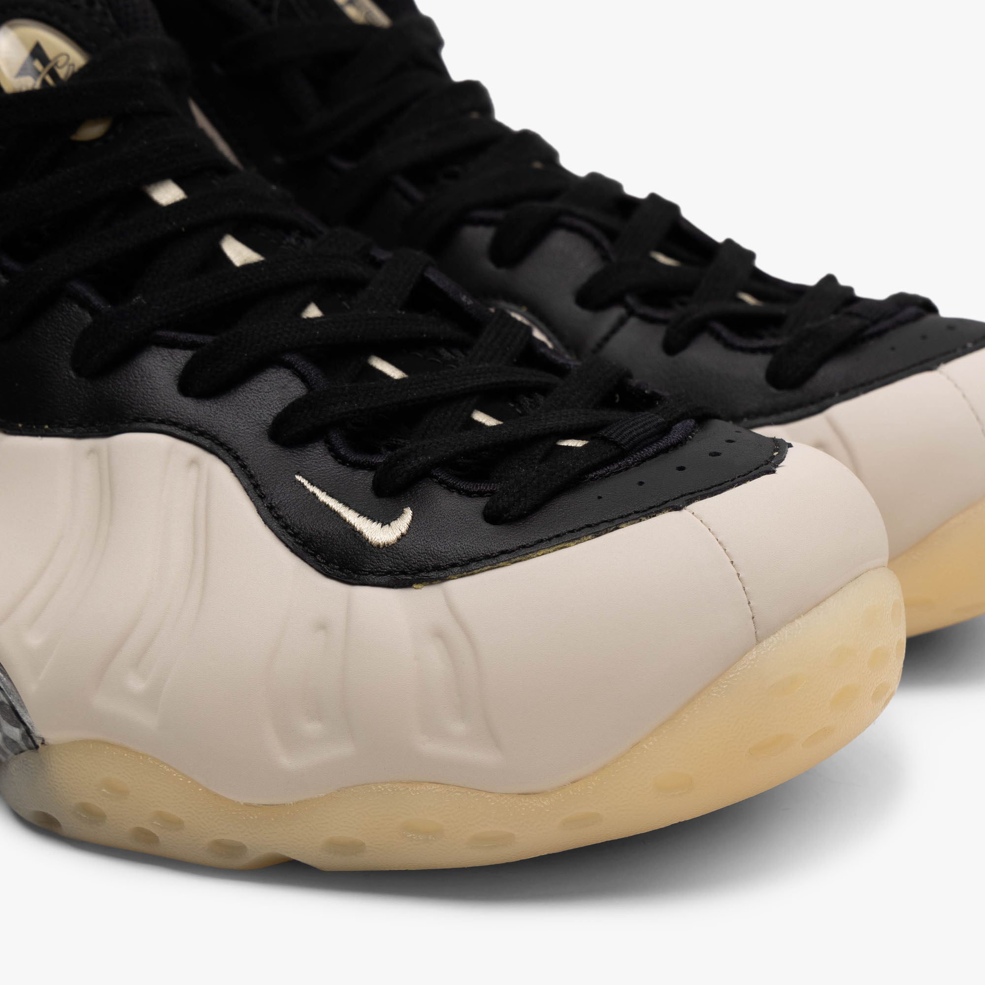 Orange and black foamposites 218 top