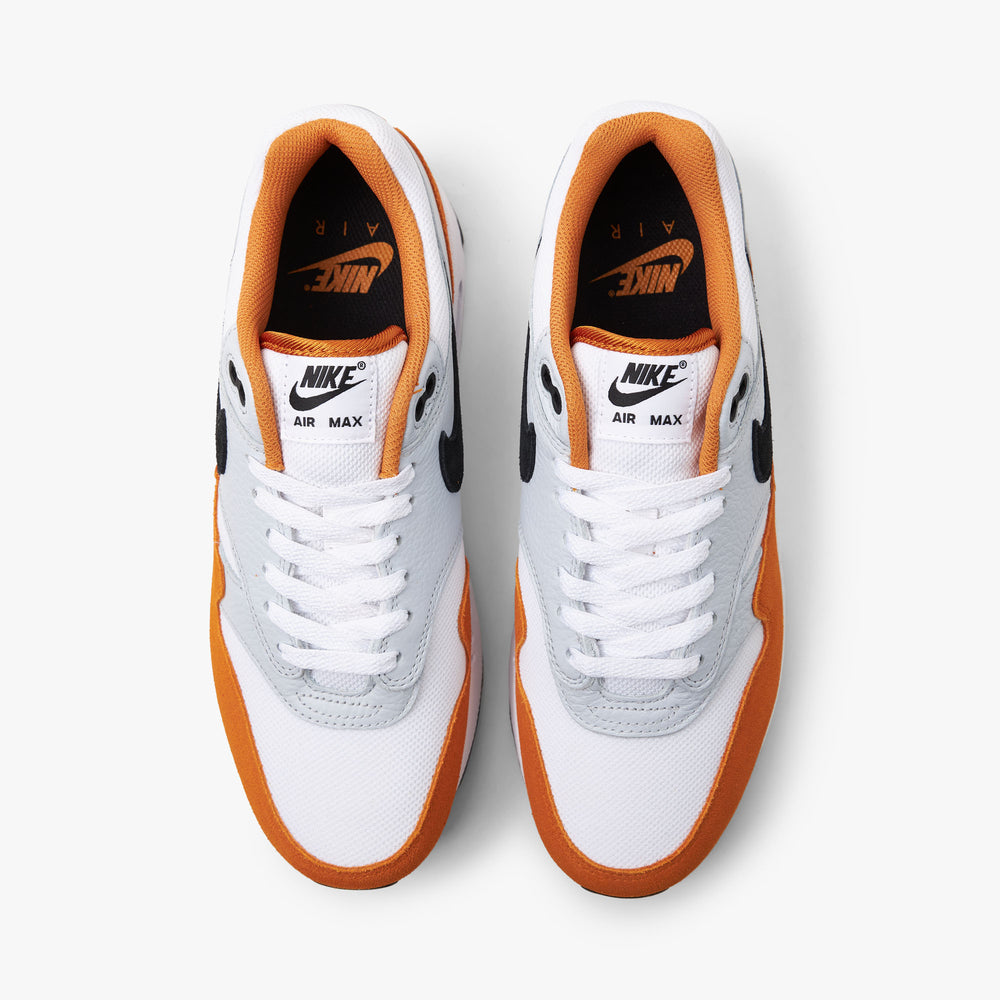 Black monarch nike deals