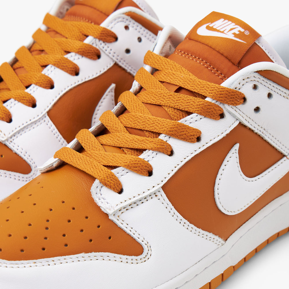 Nike best sale dark curry