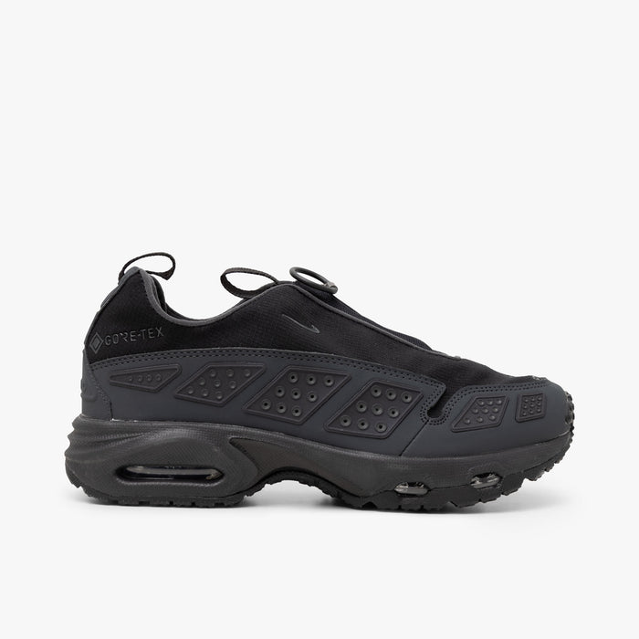 Nike Women's Air Max SNDR GORE-TEX Black / Dark Smoke Grey - Low Top  1