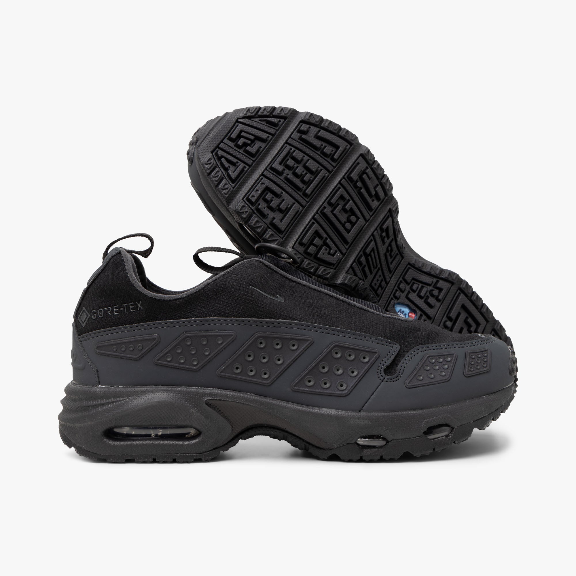 Nike Women's Air Max SNDR GORE-TEX Black / Dark Smoke Grey – Livestock