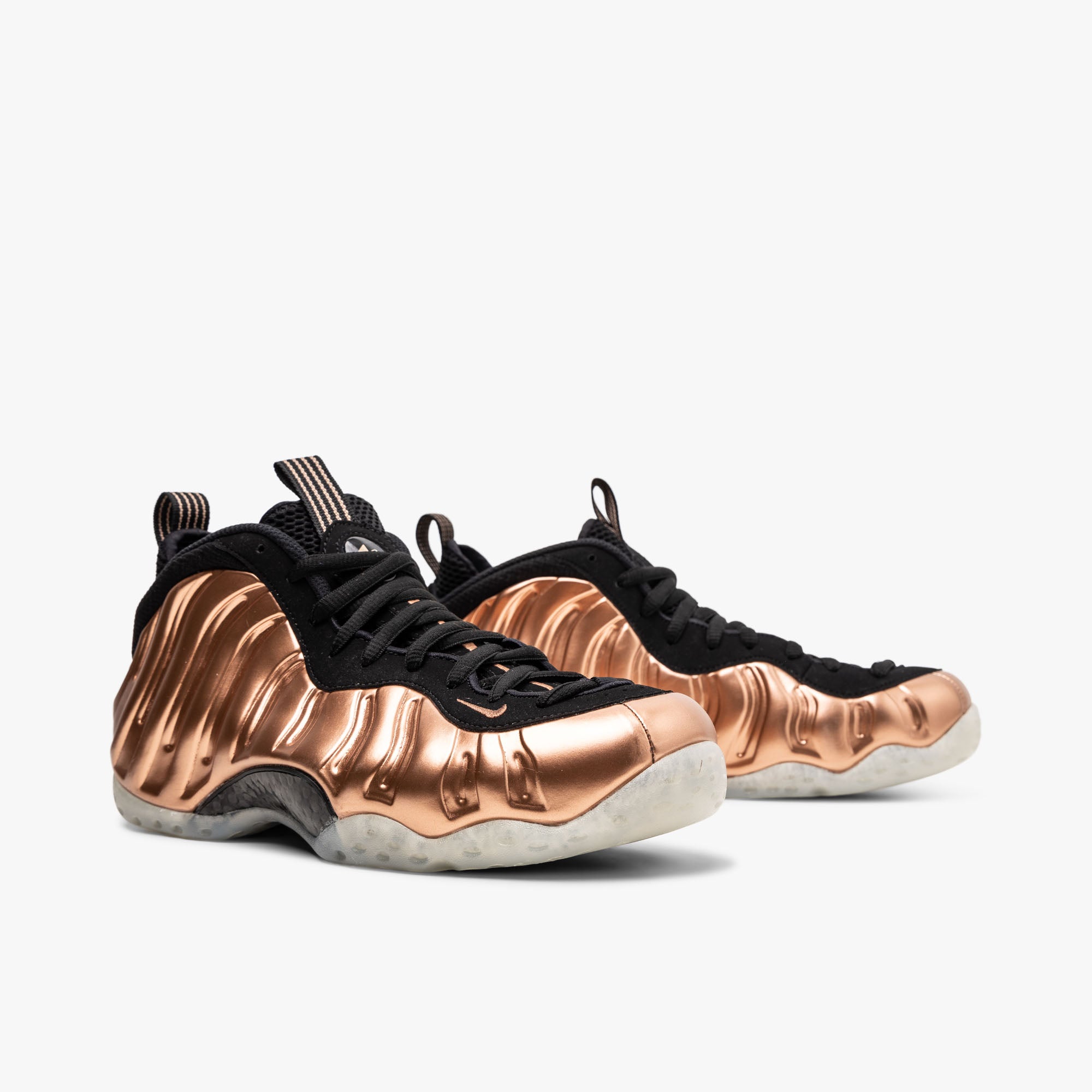 foamposite metallic black