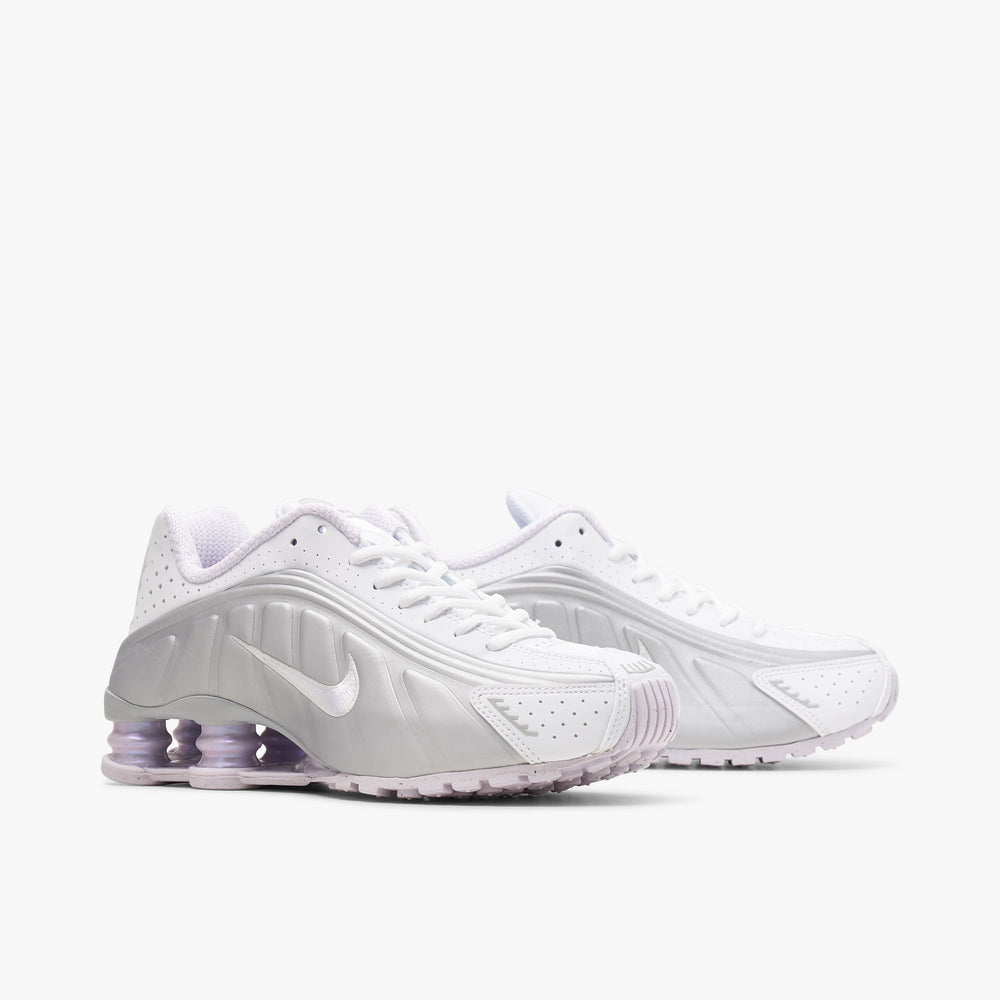 Nike Women s Shox R4 Sneakers