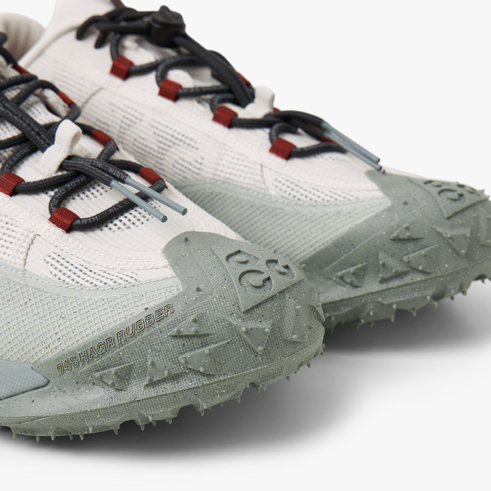 Nike acg gray running shoes top