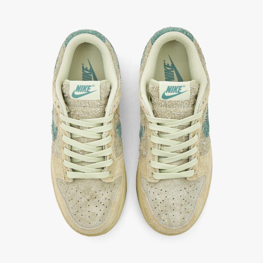 Nike dunks oil size 13 shop