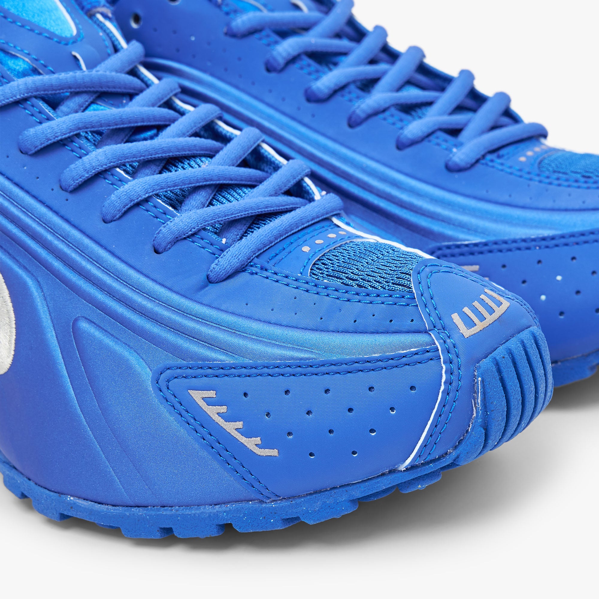 Nike Women s Shox R4 Racer Blue Metallic Silver Livestock