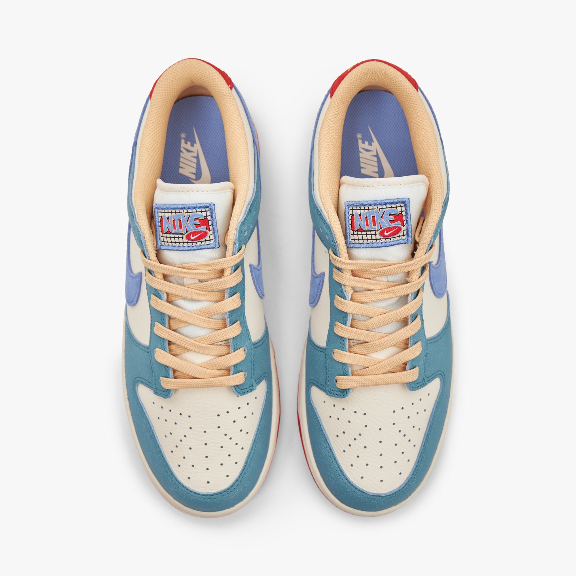 Nike Dunk Low PRM Pale Ivory / Royal Pulse - Denim Turqoise 