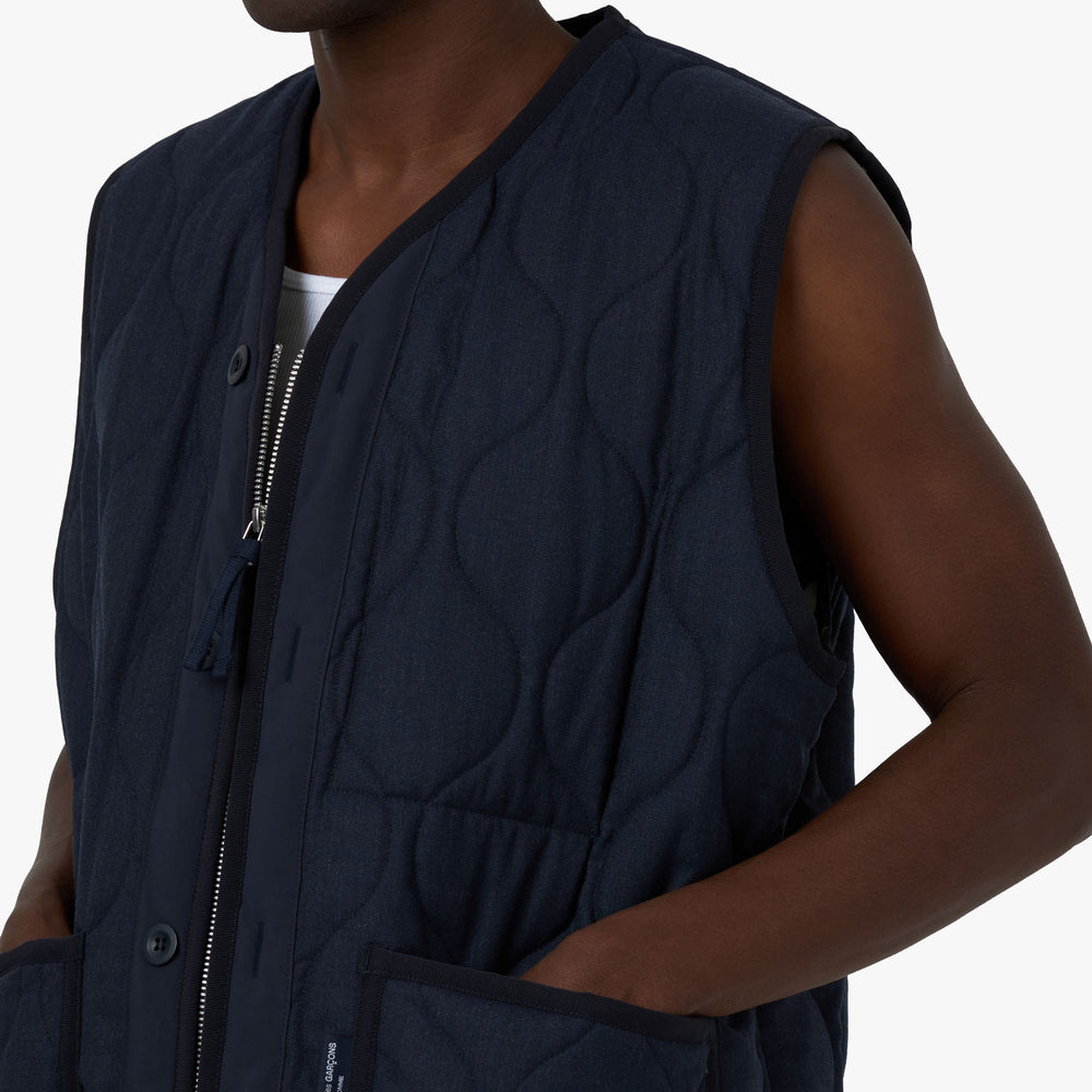 COMME des GAR ONS HOMME Herringbone Quilted Vest Navy