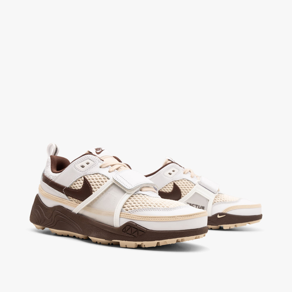 Nike x Travis Scott Zoom Field Jaxx / White / Light