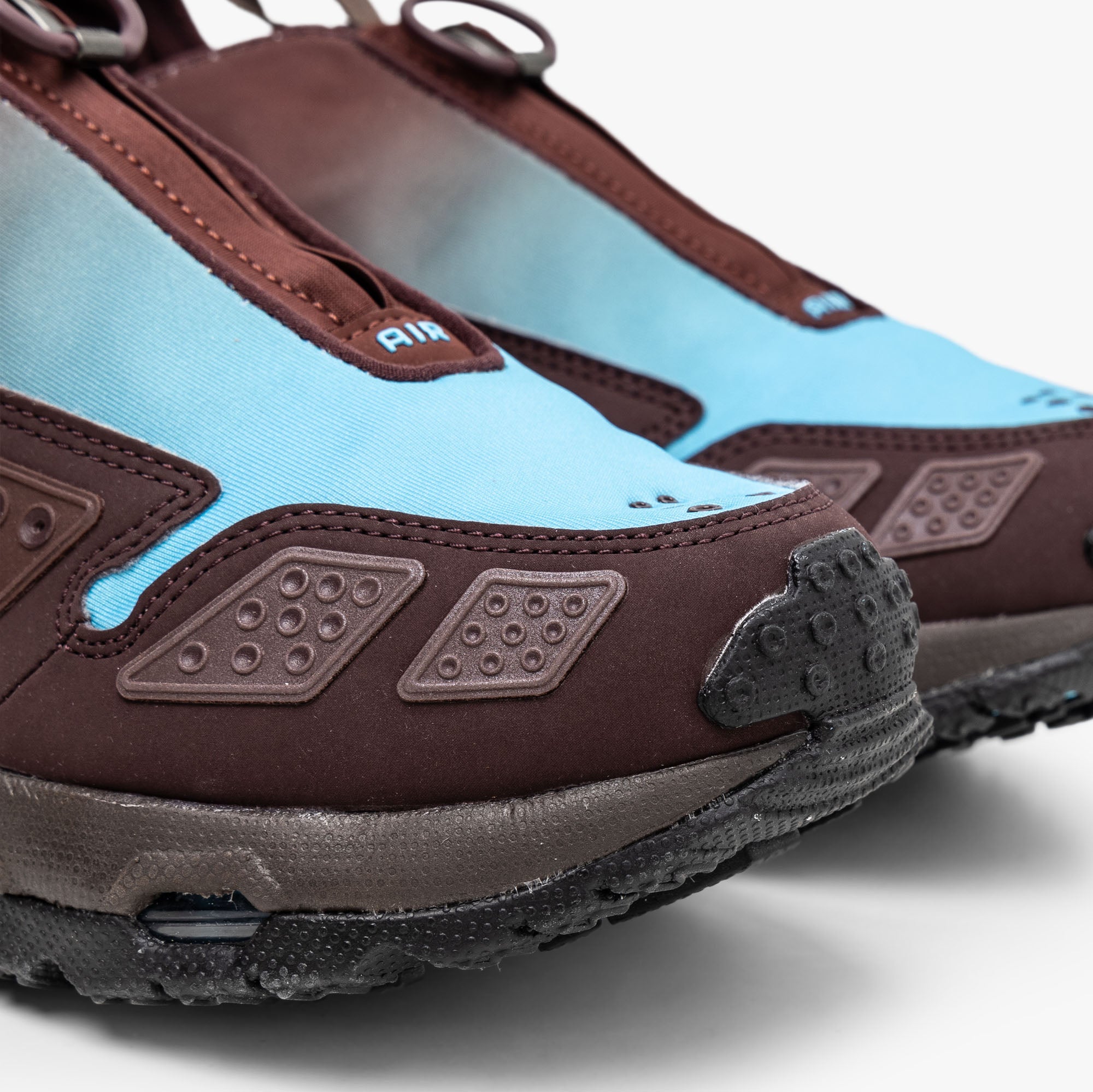 burgundy nike air max womens