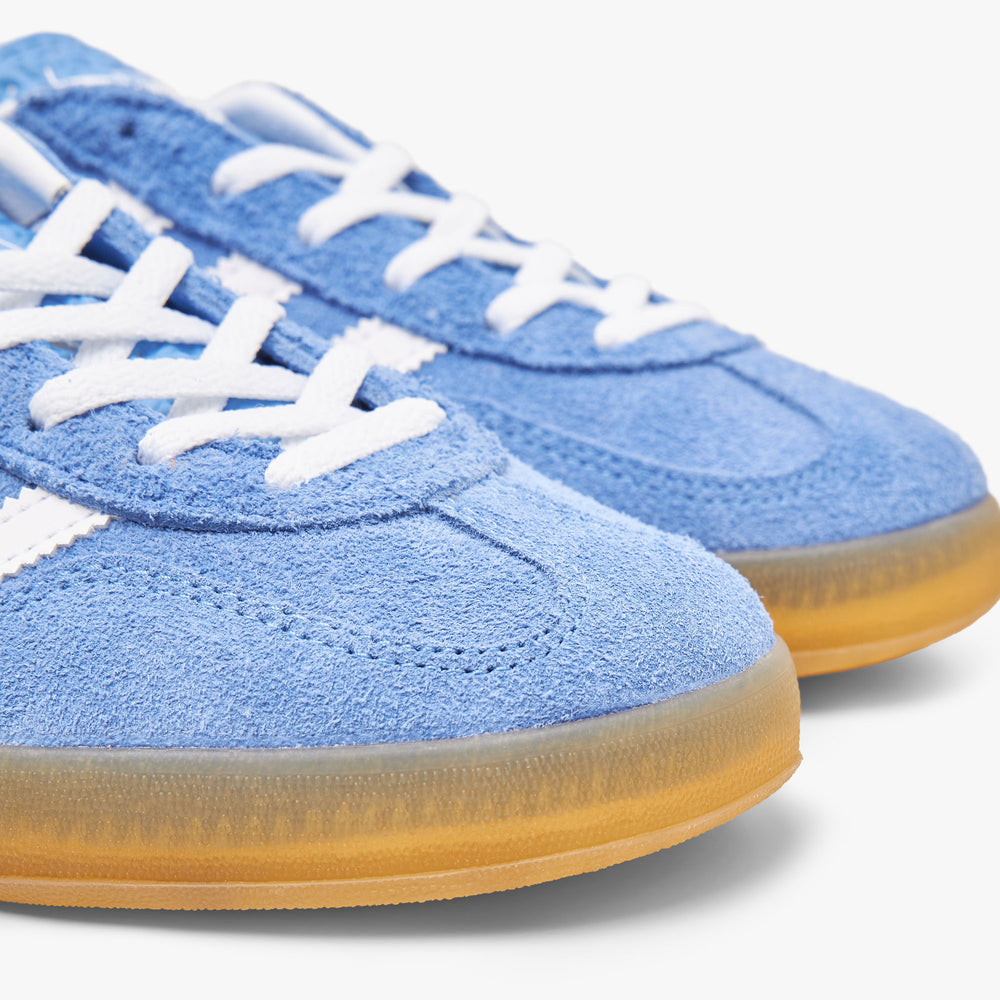 adidas Originals Women s Gazelle Indoor Blue Fusion Cloud White Gu Livestock