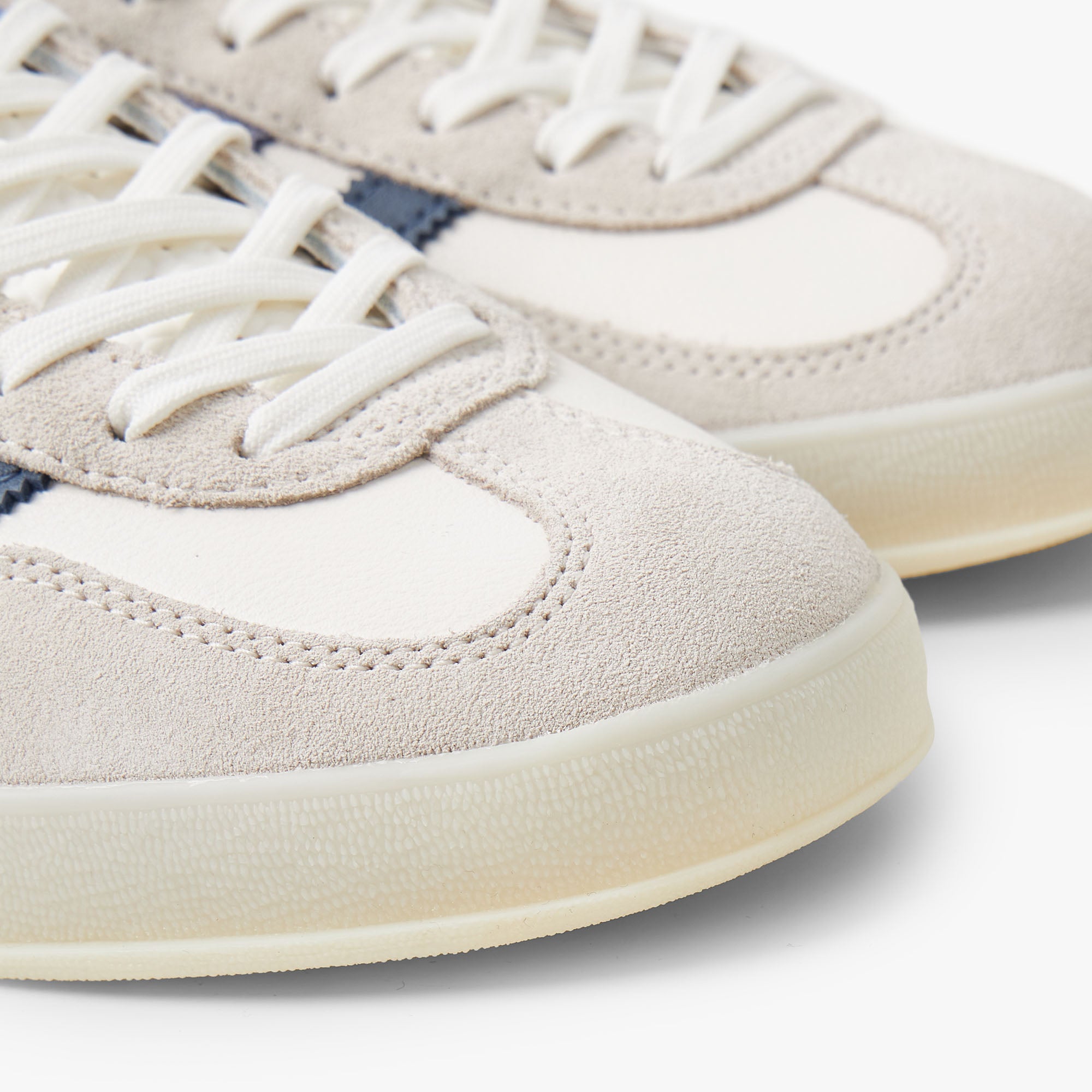 Adidas originals gazelle trainers in white hot sale