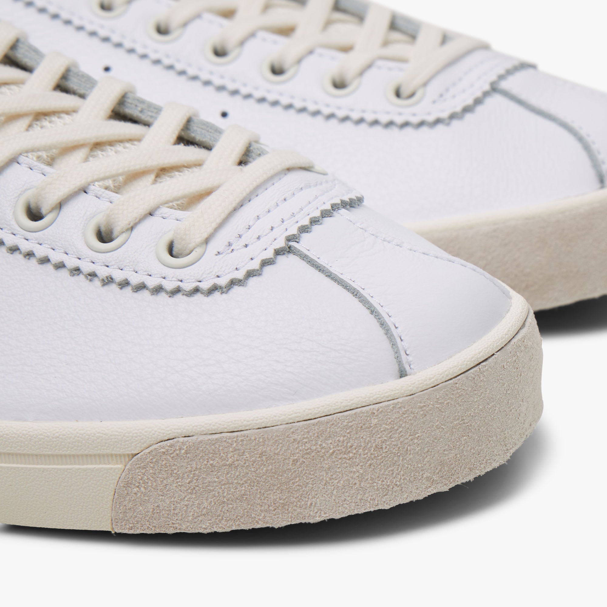 adidas Originals Lacombe Spezial Core White Chalk White Collegiate Livestock