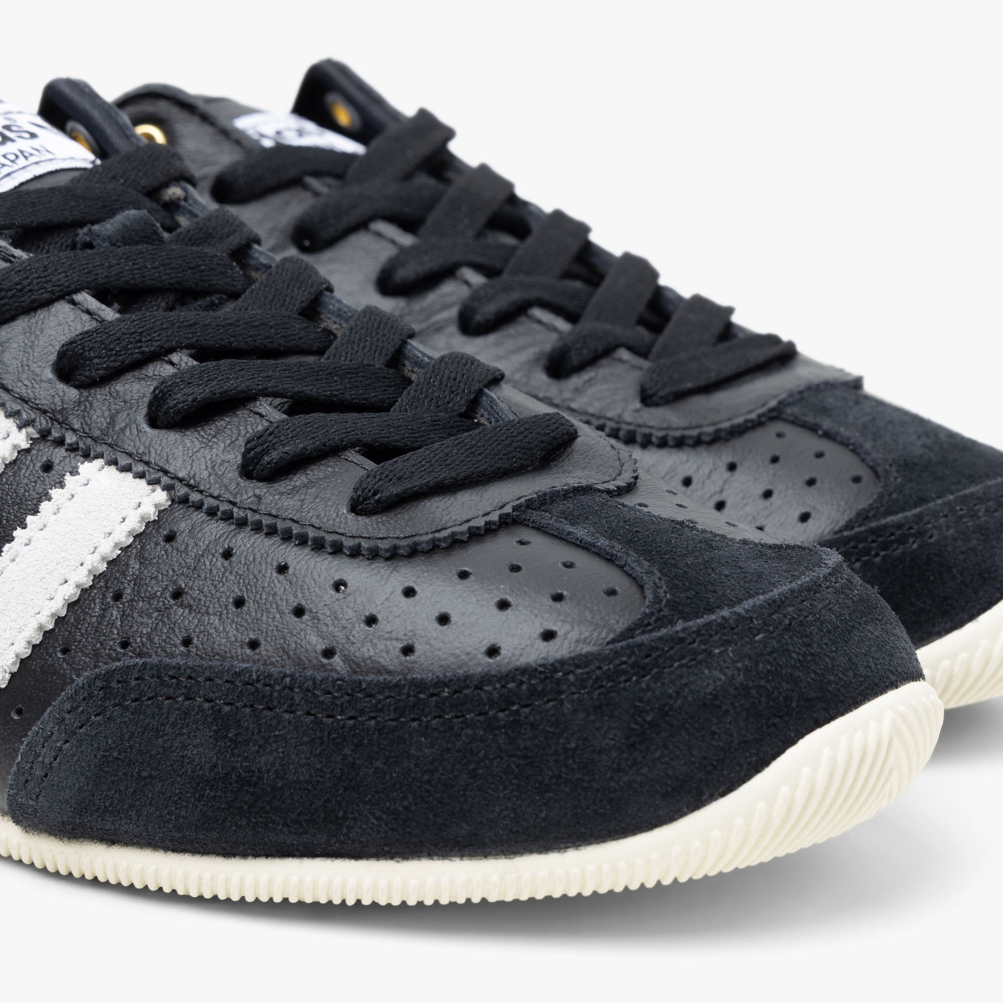 adidas Originals Women's Japan Black Core Black / Ftwr White