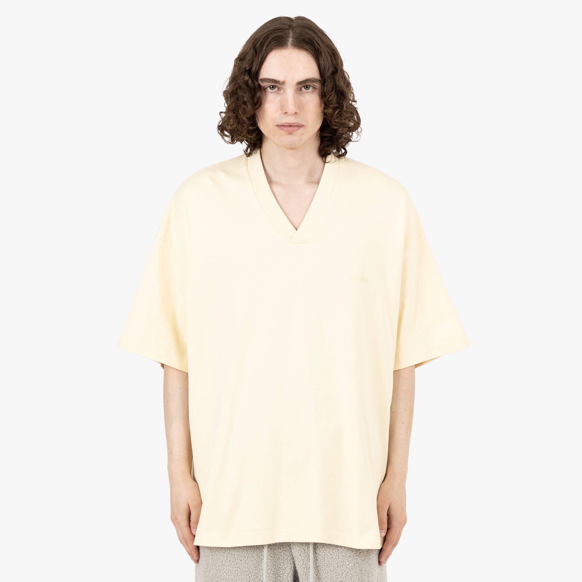 adidas X Fear Of God Athletics T-shirt à col en V Pâle / Jaune 1