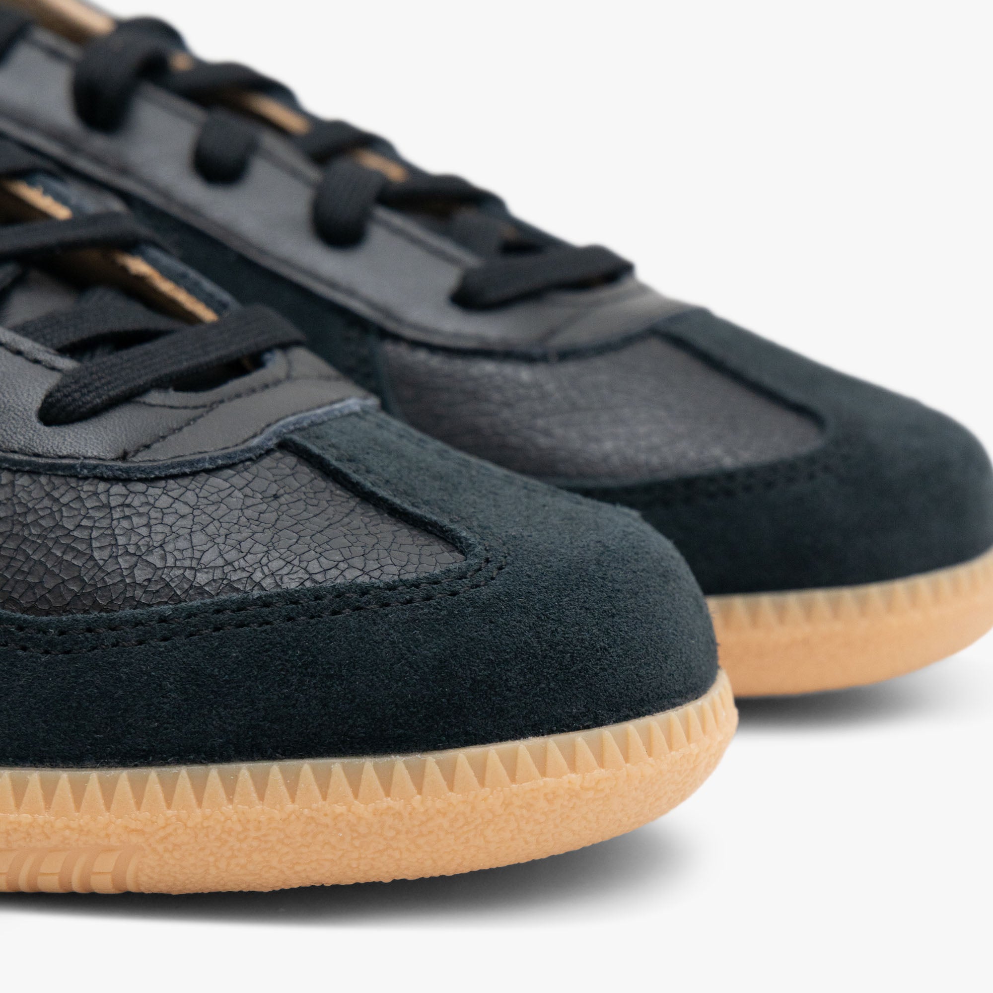 adidas bw army premium leather