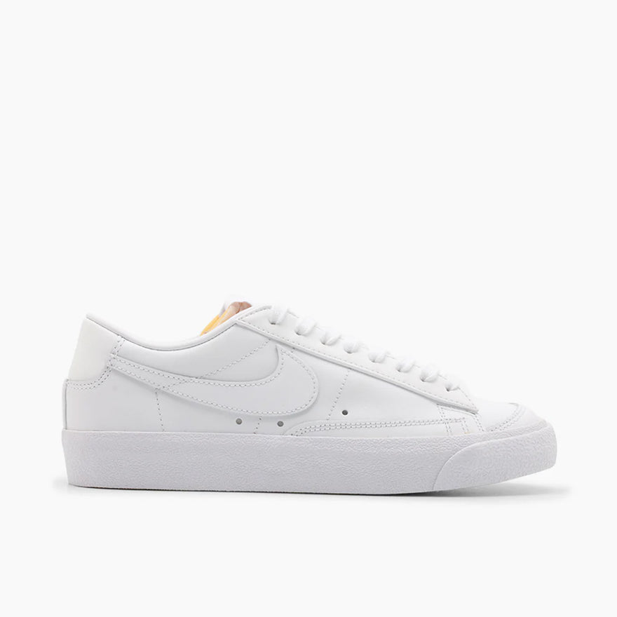 Nike Women s Blazer Low 77 White Livestock