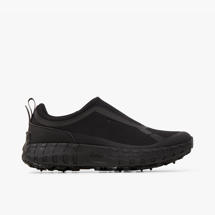 norda 003 / Pitch Black - Low Top  1