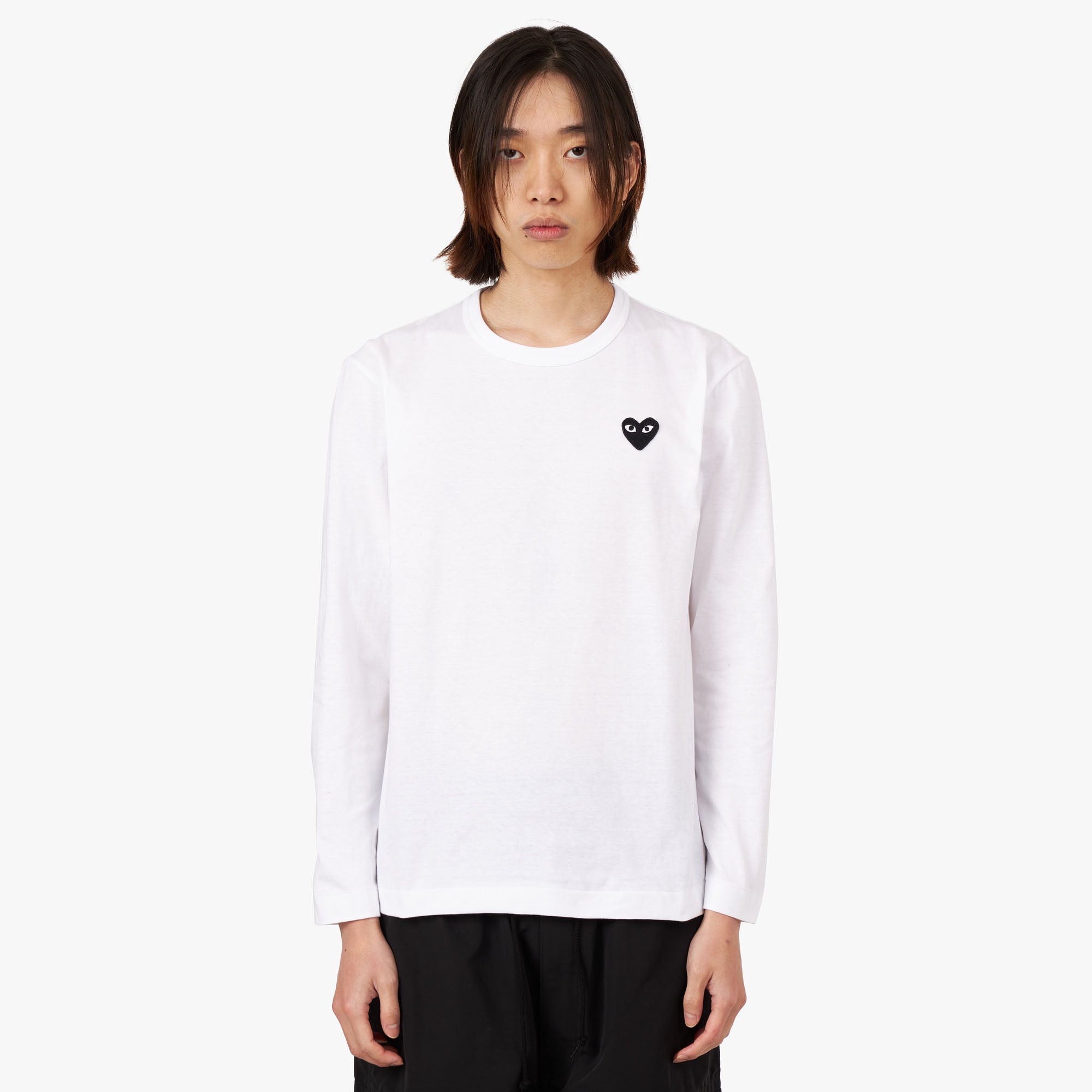 T shirt manches longues COMME des GAR ONS PLAY Coeur noir Blanc