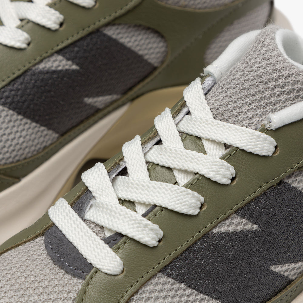 New balance wrt 96 olive top