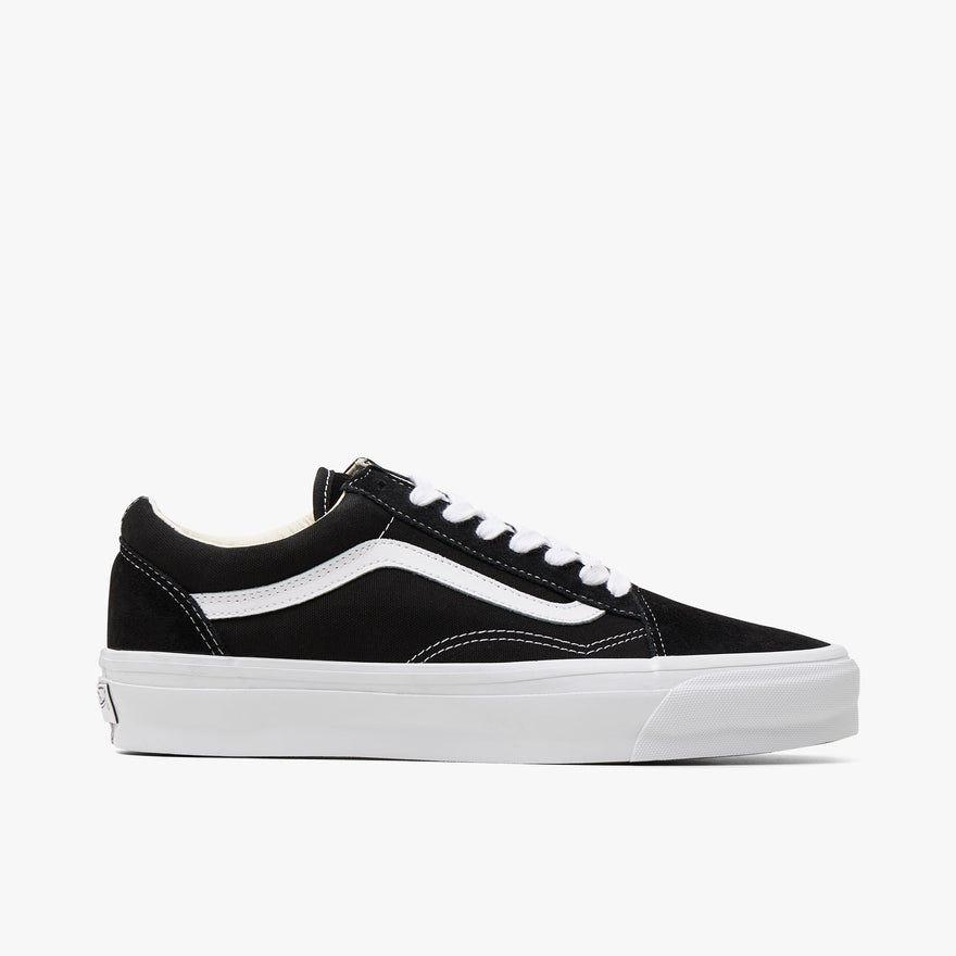 Black white old skool vans discount