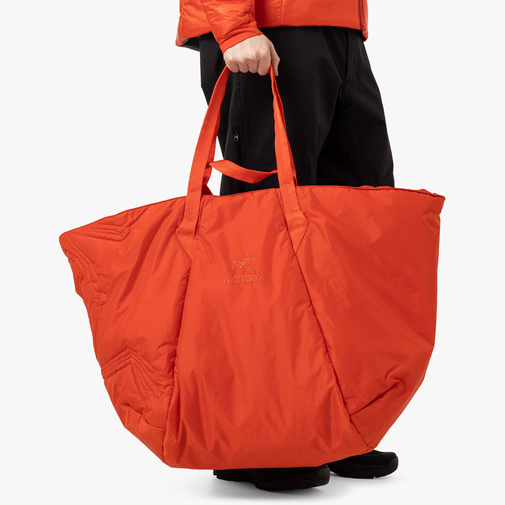 リ*ム様 Arc’teryx Ogee System A tote bag Arc'teryx System A Ogee Insulated Tote Black | SOMEWHERE®