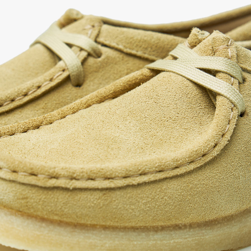 Clarks wallabee 2025 low maple