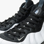 Nike Air Foamposite One Blanc / Argent Métallique - Noir   7