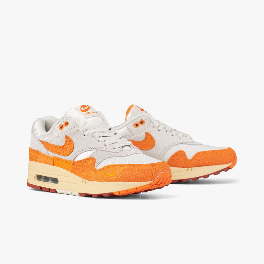 Nike Women s Air Max 1 Light Bone Magma Orange Livestock