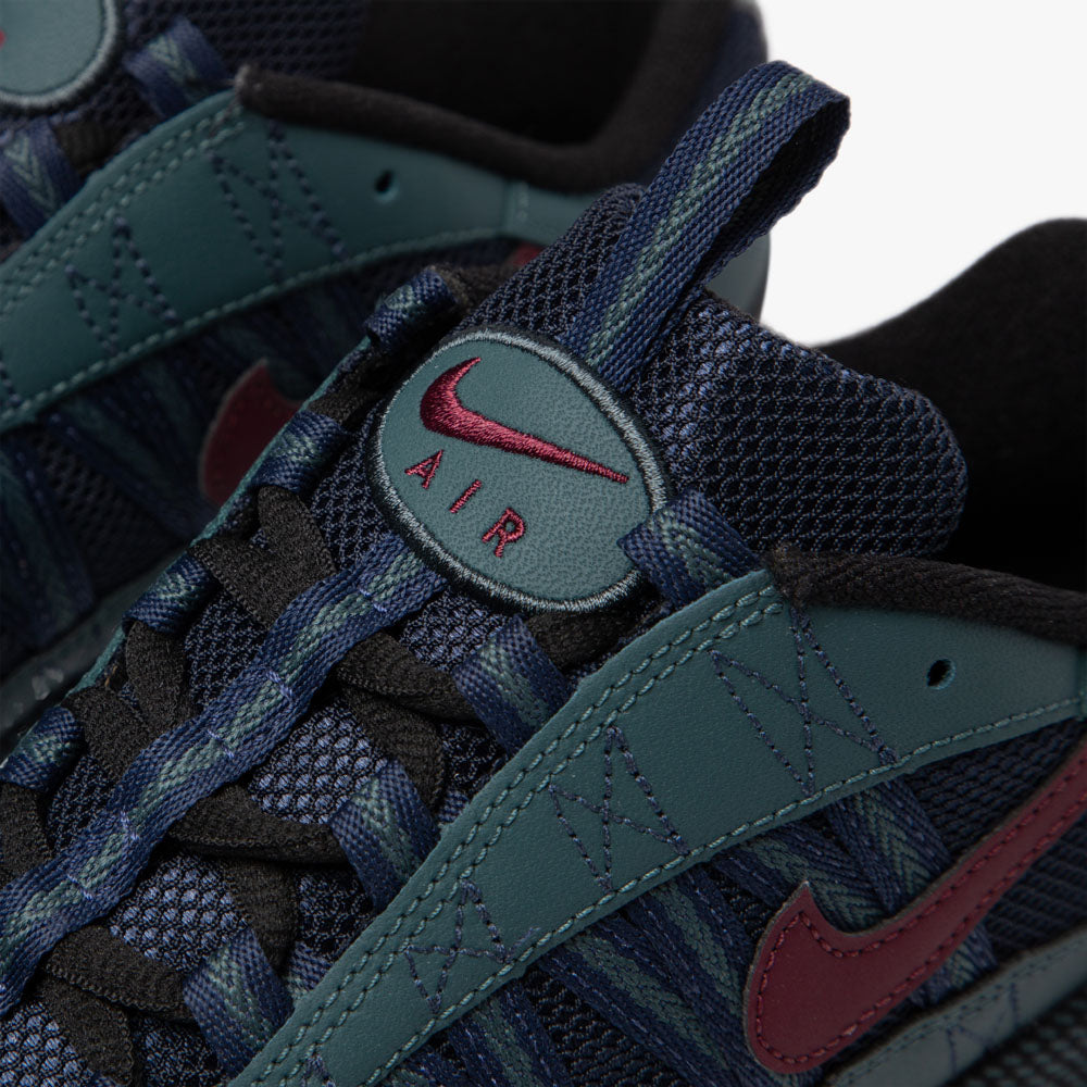 Nike Air Humara Faded Spruce Obsidian Night Maroon