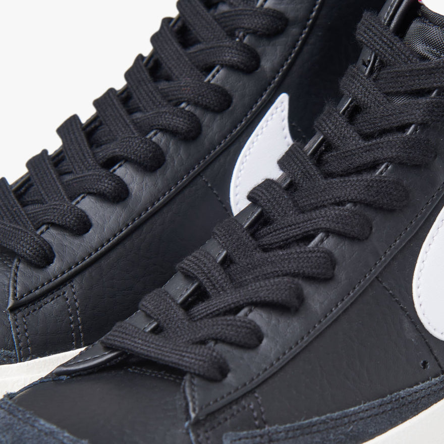 Nike Blazer Mid 77 Vintage Black White Sail Livestock