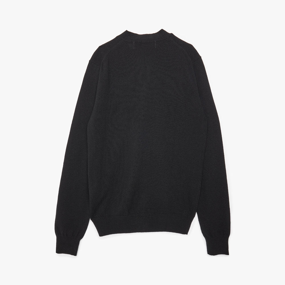 Black jumper deals with hearts