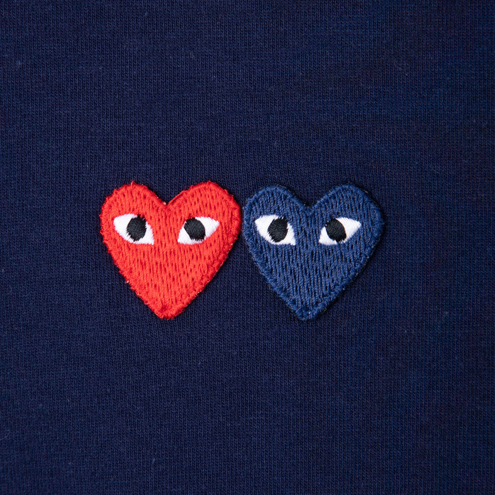 COMME des GAR ONS PLAY T shirt Navy Livestock